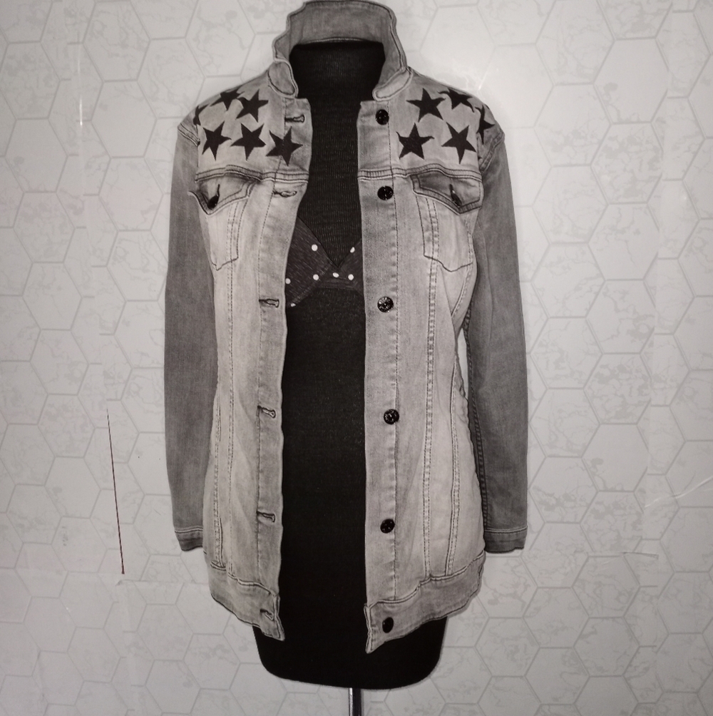 LuLaRoe Jaxon star denim button down jacket